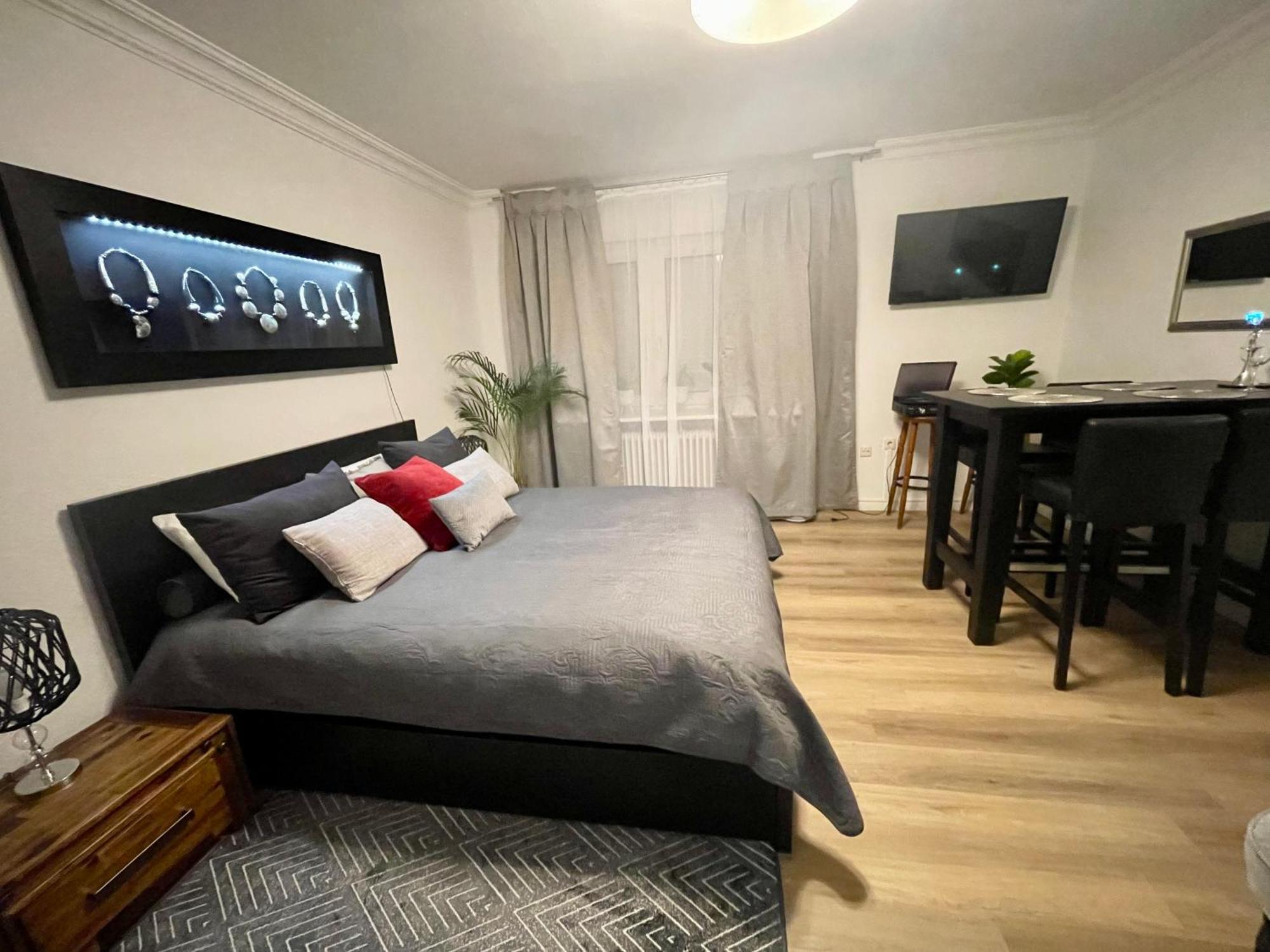 Tunnel Apartment - Nordbahntrasse, Kontaktloser Self-Check-In, Netflix Wuppertal Exterior foto